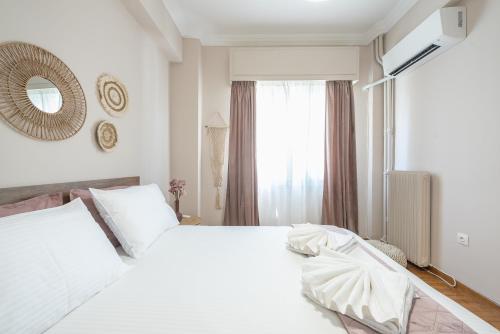 Ble Elia Karyatis Suite