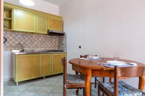 Kuchyň nebo kuchyňský kout v ubytování House Leoni