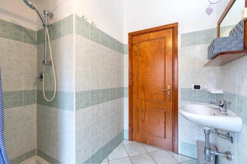 Koupelna v ubytování House Leoni
