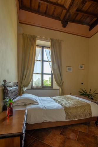 Cascina Cavenagoにあるベッド