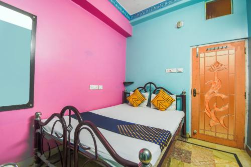 Gallery image of Hotel O Sabuj Sathi Guest House in Kharagpur