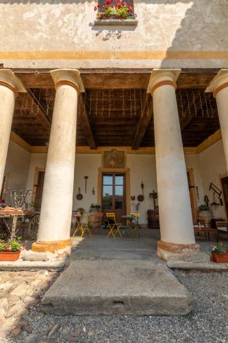 Cascina Cavenagoの外観または入り口