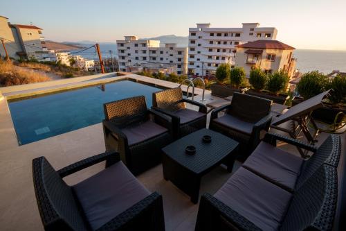 Bazén v ubytování Ionian Premium Villas nebo v jeho okolí