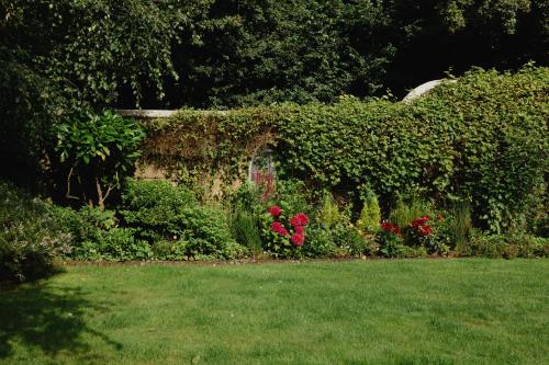 Jardín al aire libre en Wingrove House