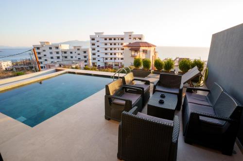 Bazén v ubytování Ionian Premium Villas nebo v jeho okolí