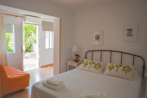 Afbeelding uit fotogalerij van Apartamentos Casa Torres - Adults Only in Albir