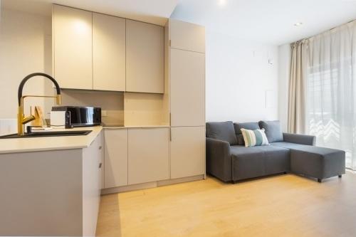 New and bright Triana Niebla Apartment in Seville