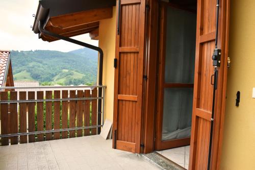 Nespecifikovaný výhled na hory nebo výhled na hory při pohledu z apartmánu