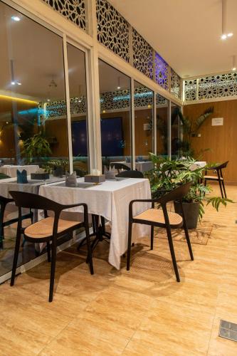 Restoran atau tempat lain untuk makan di Gigiri Lion Villas II
