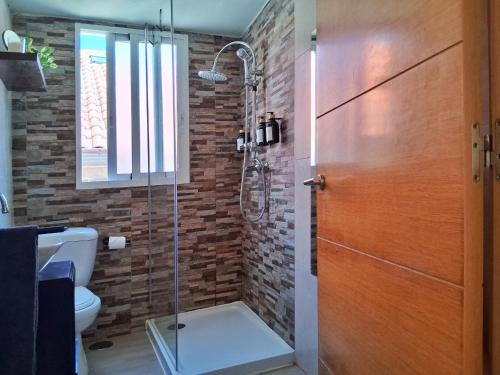 Koupelna v ubytování Apartamento con terraza, centro histórico de Noia