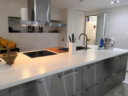 Køkken eller tekøkken på Luxury apartment with sea views in Alicante!!!