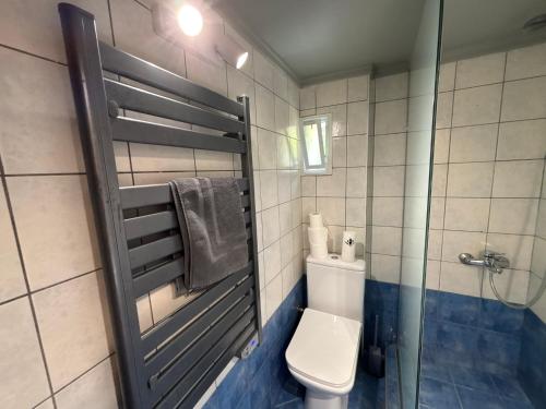 5 Deluxe and Easyliving apartment, 3 rooms , full extra up to 10 people plus baby , ideal midle city area