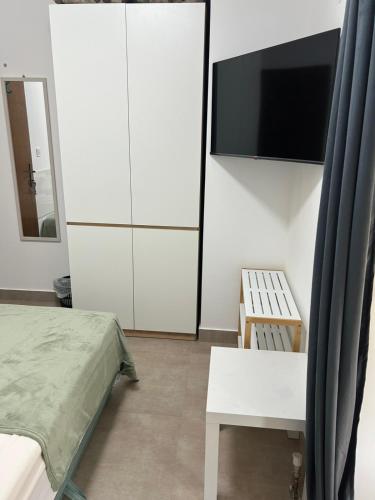 Apartment Studio Rosi 2, Peaceful Stay in Pula, Free Parking