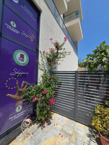 Irena's City Center Apartment