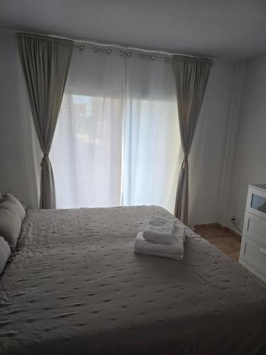 Two Bedrooms Large terrace in Levante Benidorm 3 minutes walk to the beach