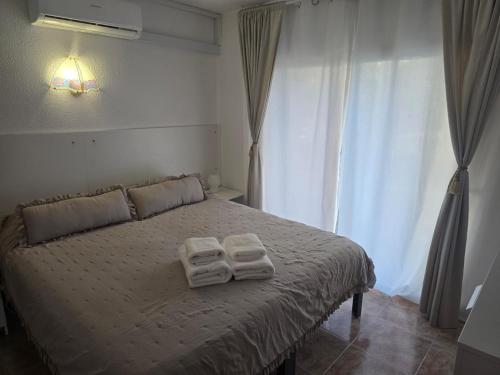 Two Bedrooms Large terrace in Levante Benidorm 3 minutes walk to the beach
