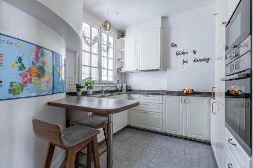 Luxury Apartment-Faubourg Saint Honore close to Arc de Triomphe & Parc Monceau