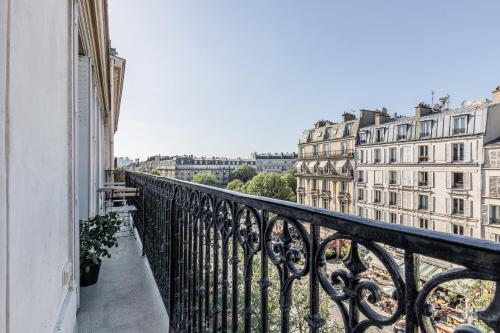 Luxury Apartment-Faubourg Saint Honore close to Arc de Triomphe & Parc Monceau