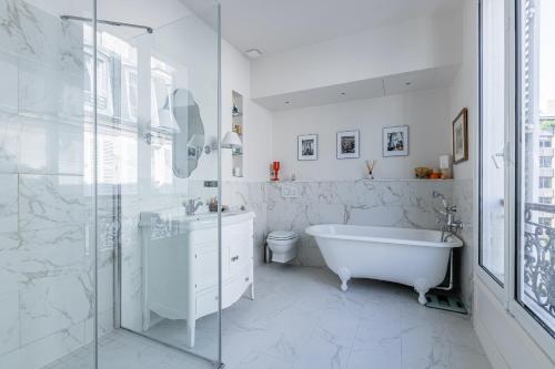 Luxury Apartment-Faubourg Saint Honore close to Arc de Triomphe & Parc Monceau