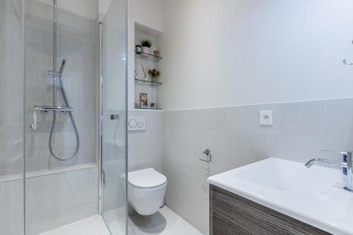 Luxury Apartment-Faubourg Saint Honore close to Arc de Triomphe & Parc Monceau