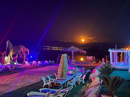 Billede fra billedgalleriet på Queen of the Dead Sea Crown Group Collection i Neve Zohar