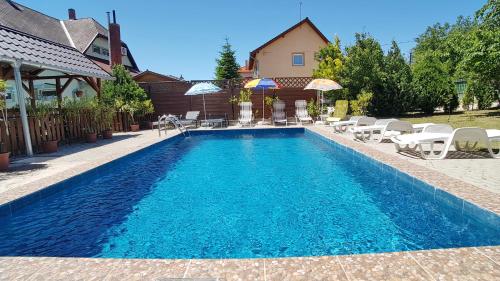 Gallery image of Edit Apartments - Biró Tours Nr 8 in Vonyarcvashegy