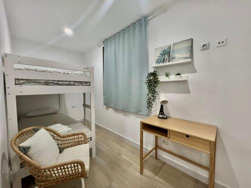 As de Casas - Valdes Center 1 - Los Cristianos