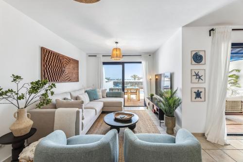 Villa Azur by Aura Villas