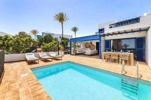 Villa Azur by Aura Villas