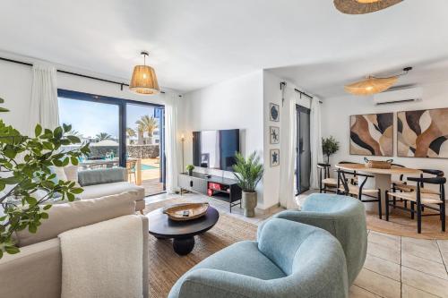 Villa Azur by Aura Villas