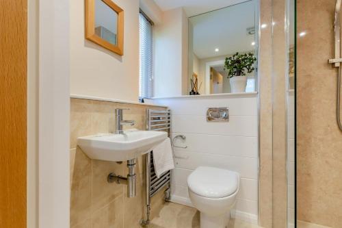 Vannituba majutusasutuses Corn Meadow