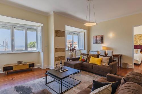 Whome Spacious Modern Apartment in Graças Historic Quarter