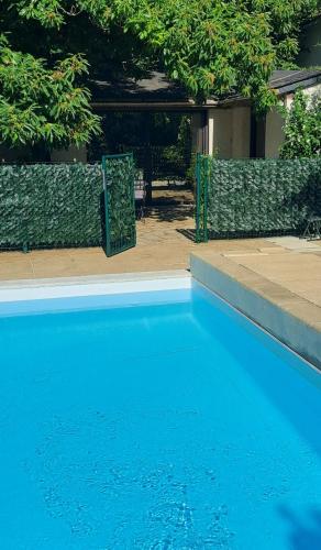 TourTour in the Loire Valley poolside Chalet