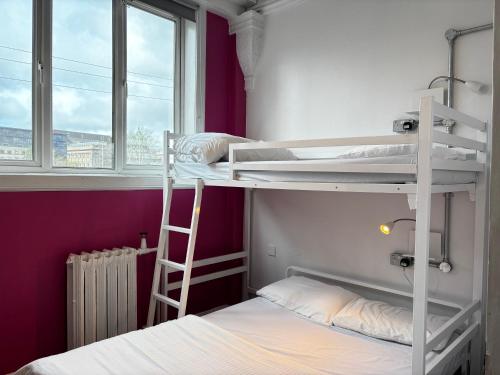 Katil atau katil-katil dalam bilik di Safestay Glasgow Charing Cross