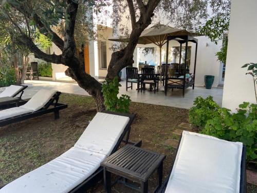 Un jardín fuera de Dar Misk