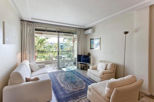 REF 1233 - Cannes Croisette - Apartment for rent