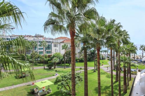 REF 1233 - Cannes Croisette - Apartment for rent