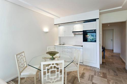 REF 1233 - Cannes Croisette - Apartment for rent
