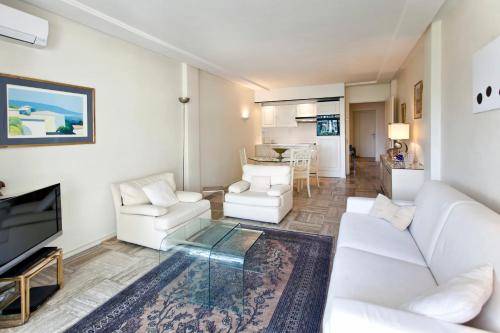 REF 1233 - Cannes Croisette - Apartment for rent