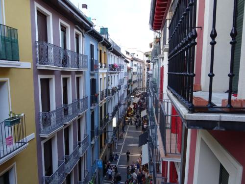 an overhead view of a street in a city at Bearan Bar & Rooms in Pamplona
