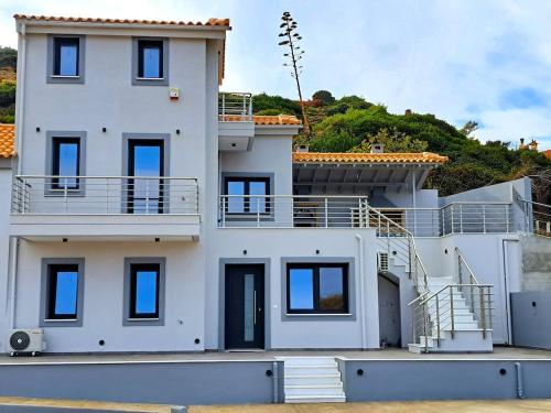 Villa Myrtia I Luxury Seaside Retreat