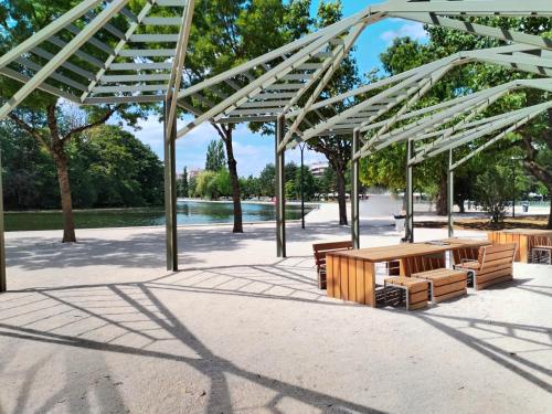 Etoile 21 - Dazzling view of Dijon canal