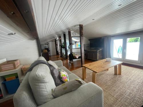 Charming Family Home in Graça