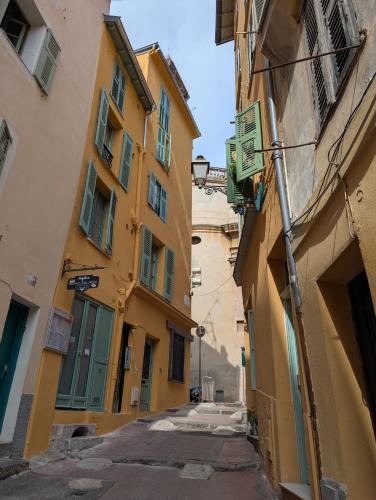 Studio calme & climatisé - Quartier du Vieux-Nice animé proche plages & restos