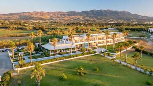 Costa Angela Seaside Resort