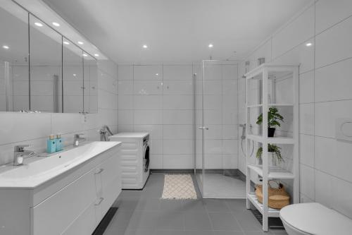 Et badeværelse på Central and modern apartment in Tromsø