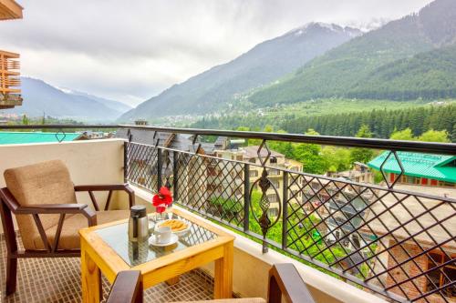 Nespecifikovaný výhled na hory nebo výhled na hory při pohledu z hotelu