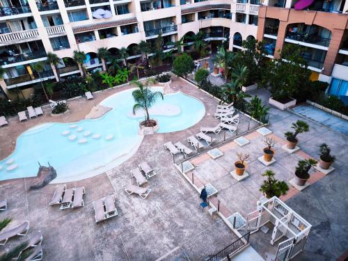 Sunny Cannes Beach Residence