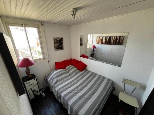 Photo de la galerie de l'établissement Charmant chalet 5 pers. à 300m de la plage - Terrasse aménagée, parking, non fumeur, animaux non admis - FR-1-784-20, à Gruissan