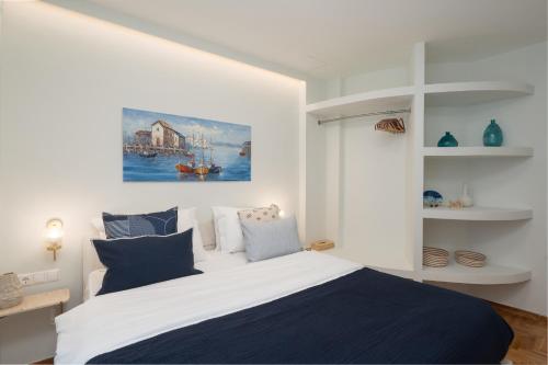 2BR Beatiful Apt In Thissio Near Agora & Acropolis